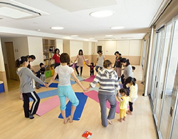 ベビーキッズヨガ